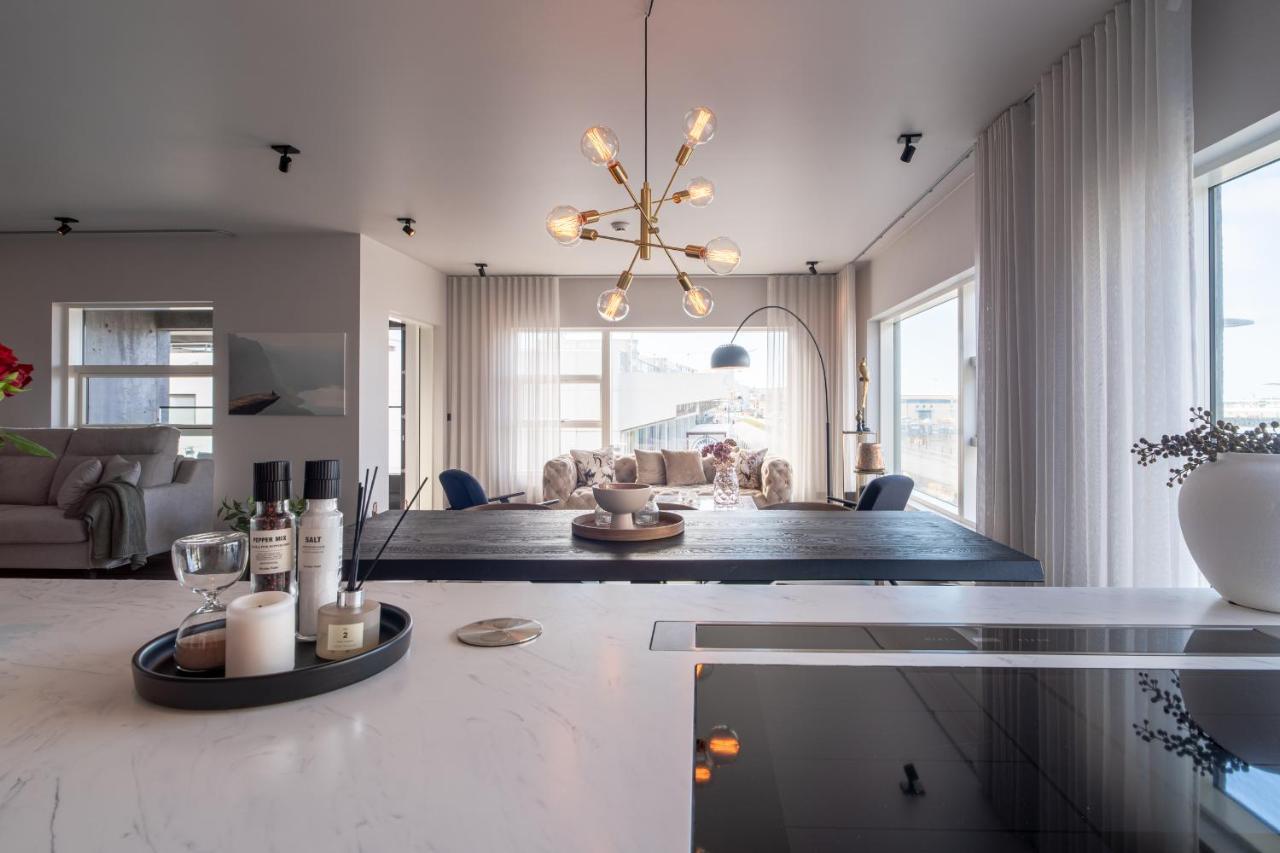 Ocean Breeze Luxury Apartment Рейкявик Екстериор снимка