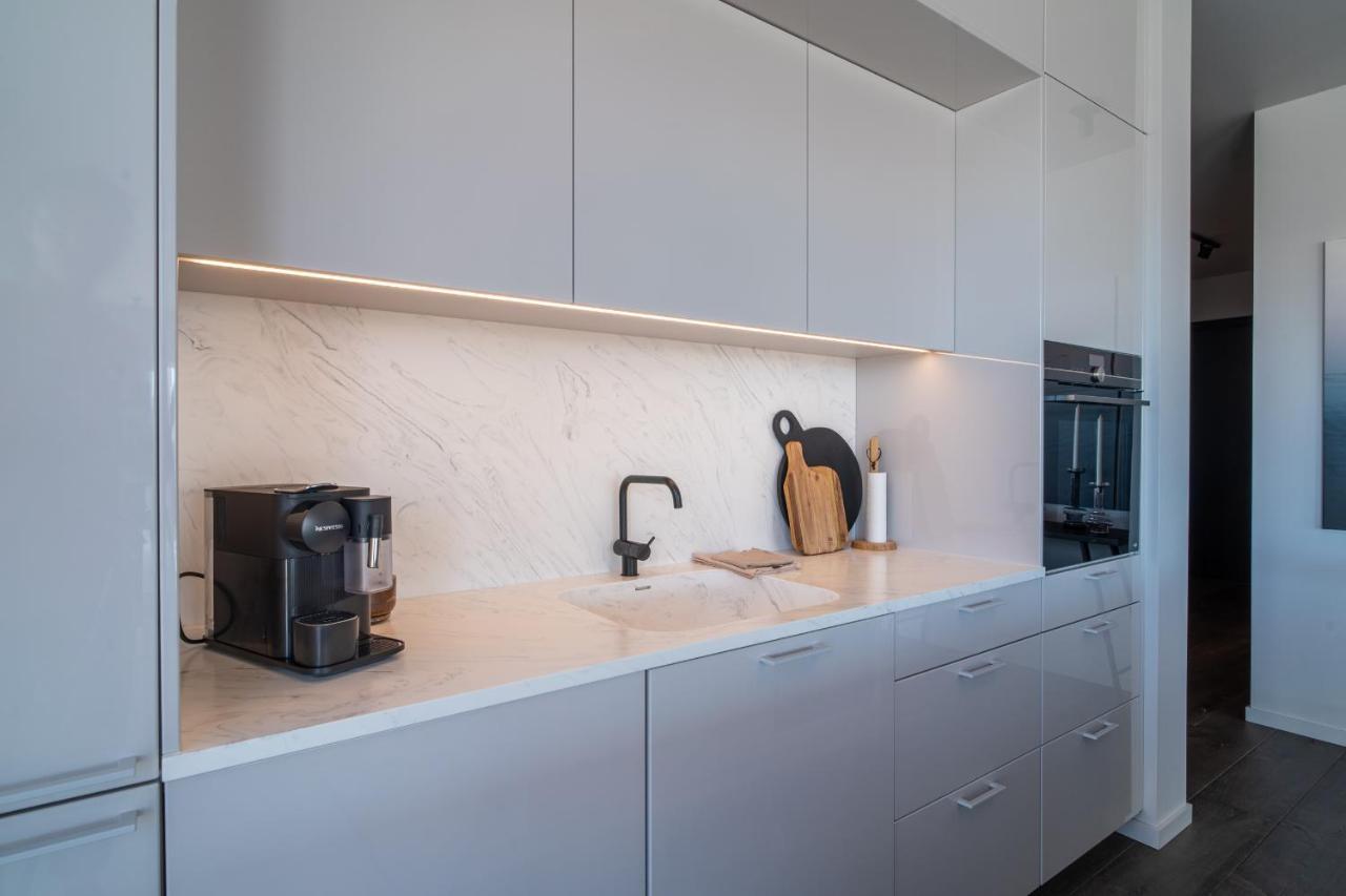 Ocean Breeze Luxury Apartment Рейкявик Екстериор снимка